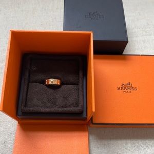 Hermes Kelly Ring 18k with diamond.